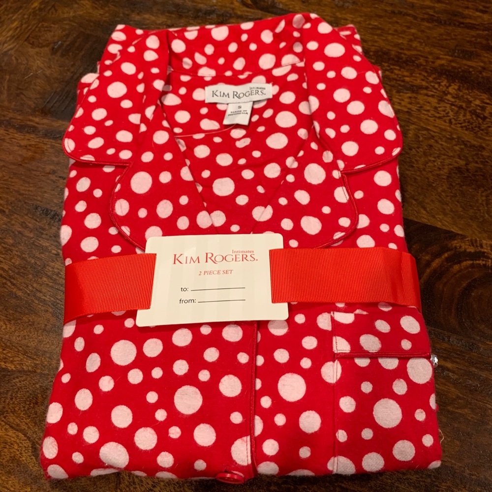 Kim Rogers 2 piece pajama set